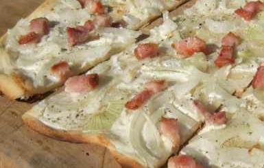 Leckerer Flammkuchen- Saftig und knusprig selbst gemacht